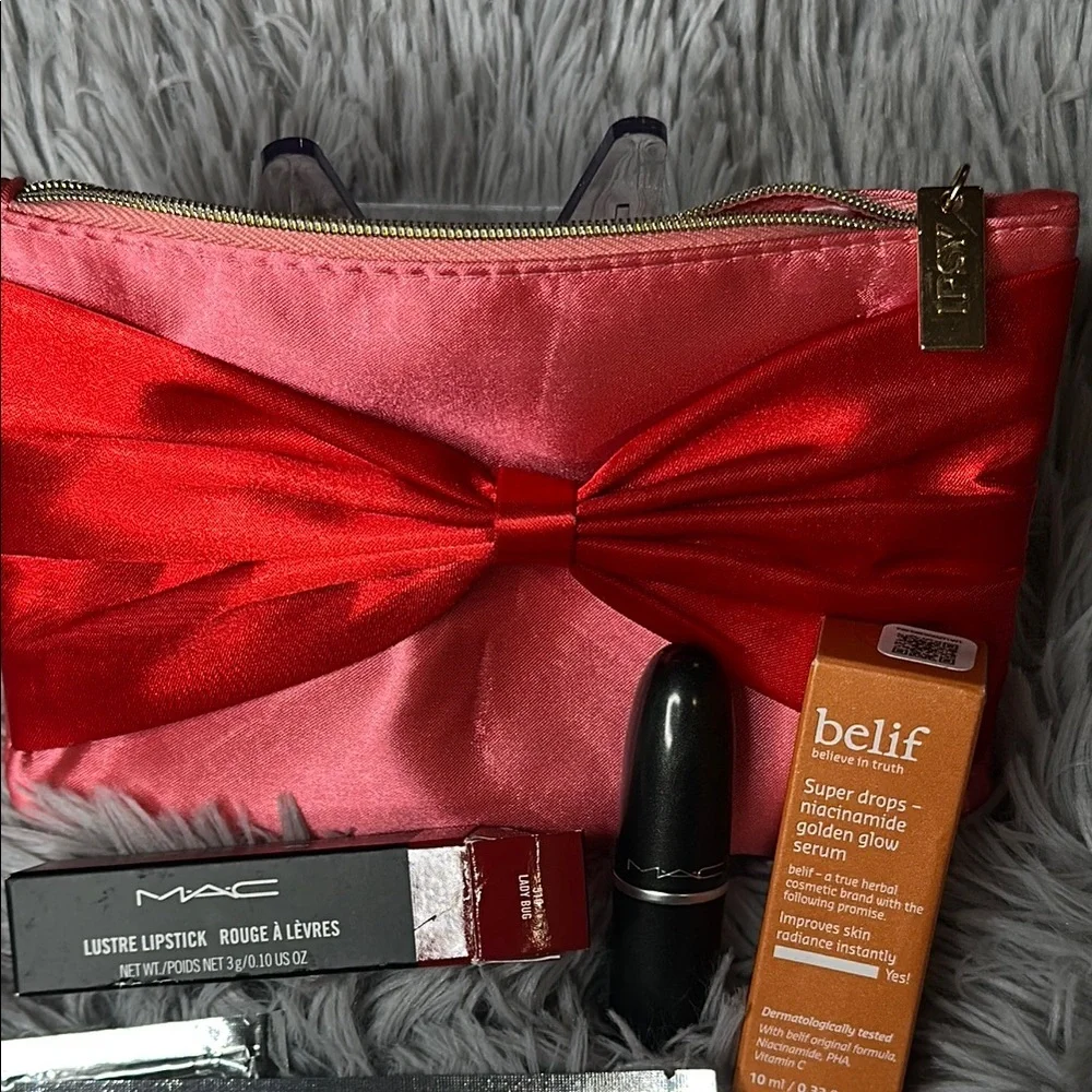 MAC LADY BUG Lustre Lipstick + Belif SUPER DROPS Vit C + Ipsy Bag + 2 Lip Masks